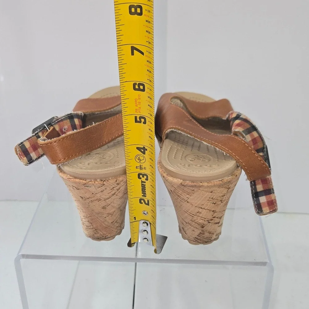 Crocs Womens Leigh Leather Cork Wrap Wedge Sandals Brown Plaid Size 9 AC618